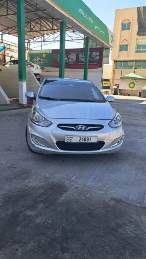 Hyundai 2011 ل البيع