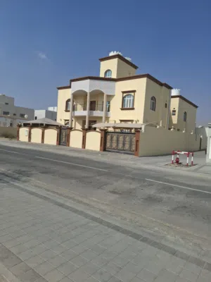 505 m2 More than 6 bedrooms Villa for Sale in Muscat Amerat