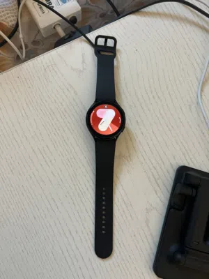 Samsung watch 4 in excellent condition