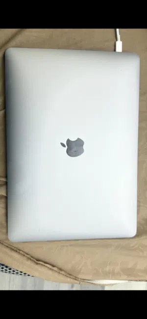 MACBOOK PRO 2020