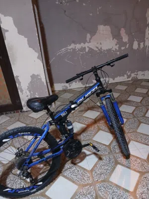 دراجة جديدة مع كل شيء