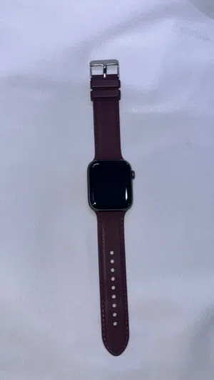 Apple smart watches for Sale in Al Dhahirah