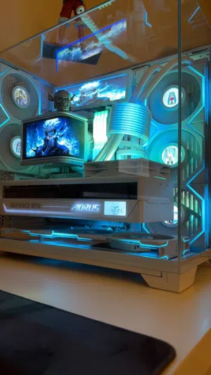 للبيع بي سي rtx 5090 نظيف جداً
