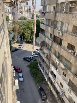 شقه فاخره مفروشه للإيجار موقع مميز موقع حيوي بقلب القاهره متاحه من 8/1
