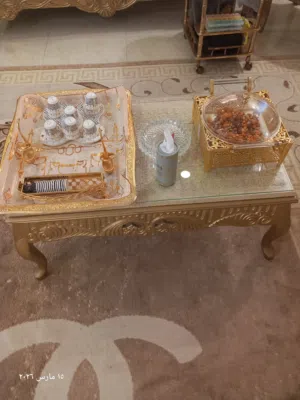 اثاث صالات ملكيه مذهب بسعر مغري وبحاله ممتازه