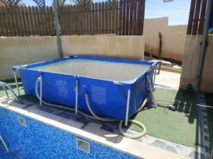مسبح مع فلتر