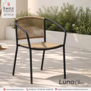 كرسي معدن بتصميم مودرن جودة عالية وأناقة مع امكانية الترتيب فوق بعض  مناسب للمطاعم والكافيهات