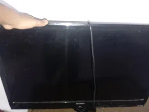 تلفاز للبيع بيعه مستعجله