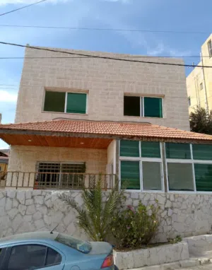 170 m2 More than 6 bedrooms Townhouse for Sale in Salt Al Maghareeb