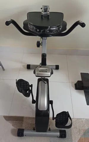 اجهزة رياضيه للبيع نظيف جدا وسليمه