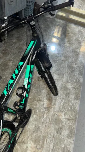 بسكليت مرتب بحال الوكاله بسم الله ماشاء الله عليه مستعمل ولكنه وكاله شغال بريكات وغيارات وماشاء الله