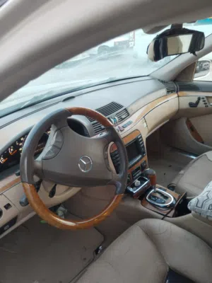Used Mercedes Benz Other in Farwaniya