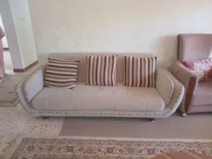 سعر وقابل للنقاش سعر 2000