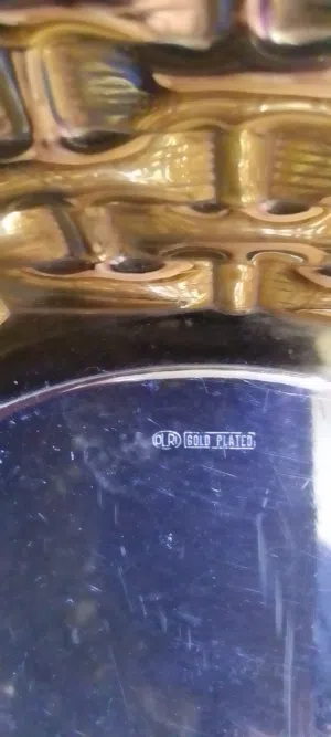 صحن شكل برنيطه مطلي ذهب