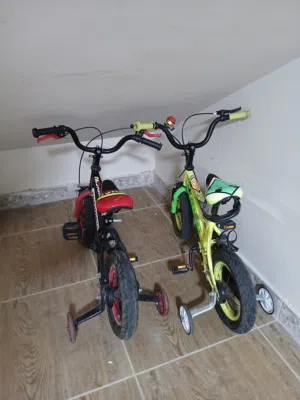 عدد 2 سيكل اطفال بحالة جيدة