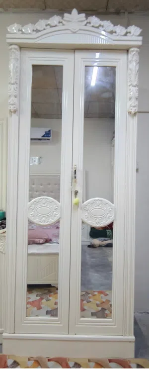 زوايه ملابس جديده جدا خشب عراقي