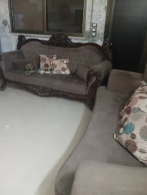 طقم كنب لون بني غامق 5 كنبايات