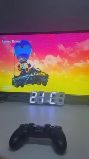 تلفزيون نظيف ما يشكي من اي حاجه لاستخدام البلاي ستيشن لاستخدام اي حاجه الوصف مهم