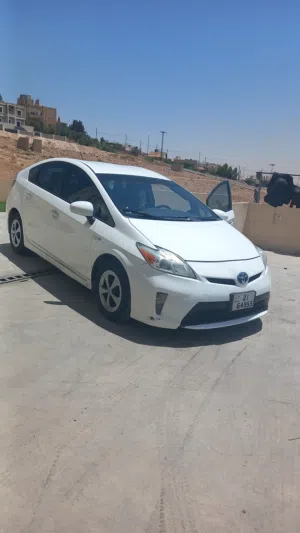 Used Toyota Prius in Amman