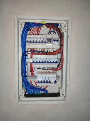فني كهرباء