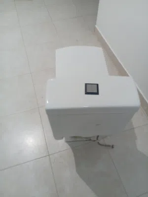 اتنين مرحاض استعمال خفيف بحاله جيده