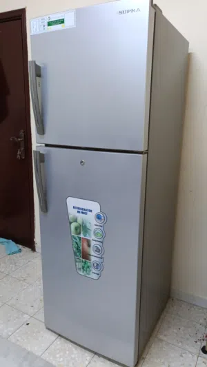 ثلاجة وكولر مياه للبيع بحالة ممتازة