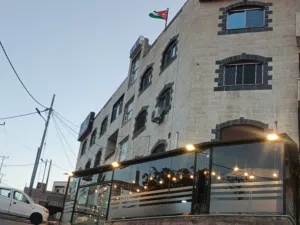 سيكوريت ItQan حجير لكافة اعمال الزجاج وستانلس ستيل اربد "عمان "