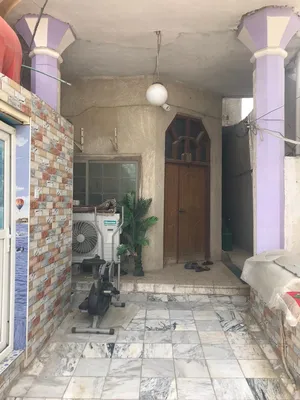100 m2 5 Bedrooms Townhouse for Sale in Basra Khadra'a