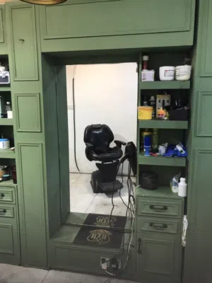 ديكور حلاقه كامل للبيع