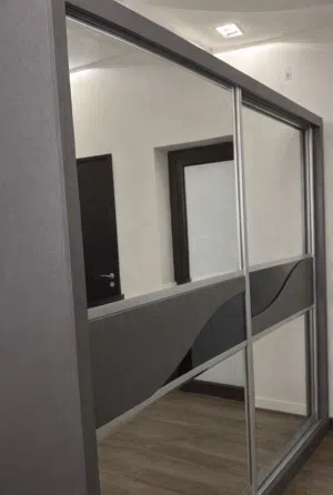 خزانة ملابس بحالة ممتازة من مفروشات احمد شريف