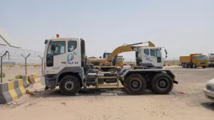 للبيع شاحنات دايو 6×4 موديل 2020 العدد: 2 شاحنات الماركة: Daewoo نظام الدفع: 6×4