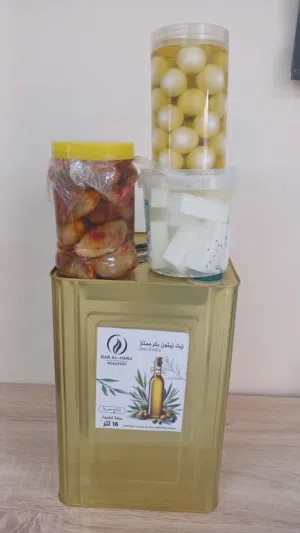 زيت سوري عفرين أصلي ومضمون ميه بالميه مع ثلاث عبوات  كيلو زيتون اخضر  كيلو مكدوس بلدي كيلو جبنة