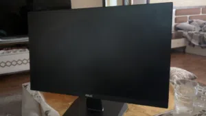 شاشة قيمنق لي البيع فيها مشكلة بسيطة ال HDMI تصليح