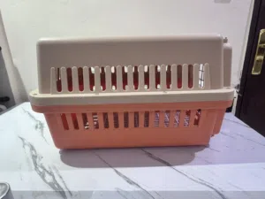 Pet Carrier / Pet Travel Crate –