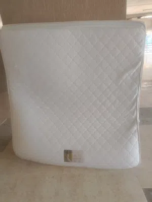 مرتبه للبيع نظيفه للبغل الاسفنج