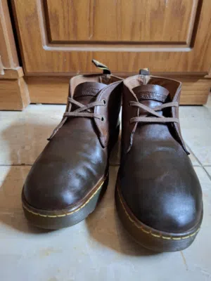 desert boots dr.martens حذاء جلد طبيعي