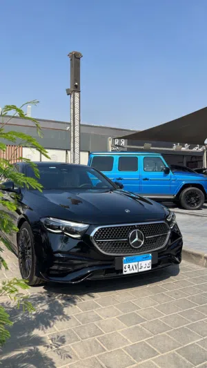 مرسيدس E200 2025 للايجار