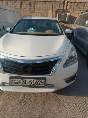 Nissan Altima 2015 engine gear ac tyre all ok