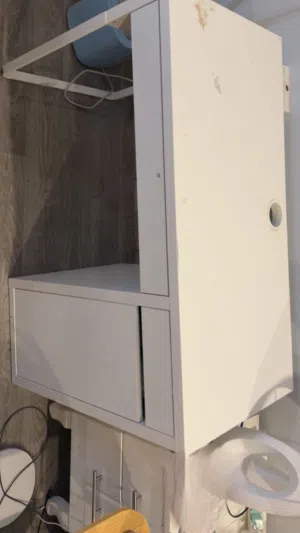 مكتب مستعمل من ايكيا