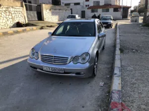 سياره مرسيدس كومبريسور