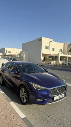 Infiniti Q30- 2017