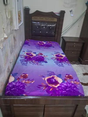 سرير خشب بحريني تفصيل