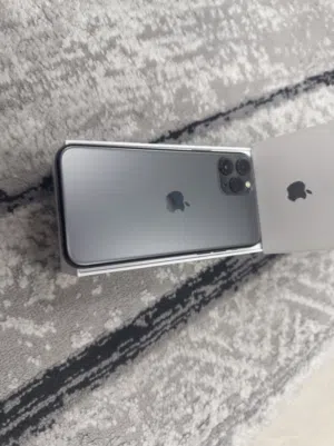 Apple iPhone 11 Pro 64 GB in Abu Dhabi