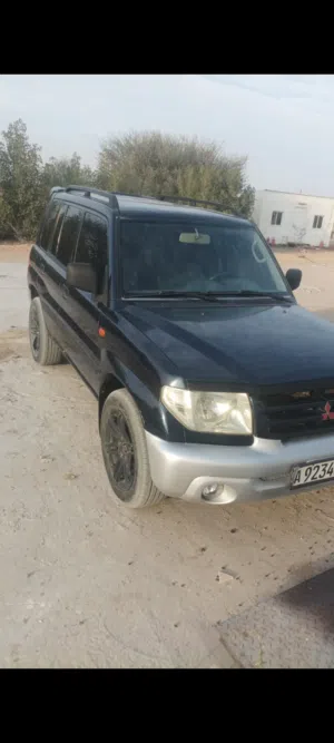 باجيرو ميني  موديل2002 ماكينه2000سي سئ فورويل