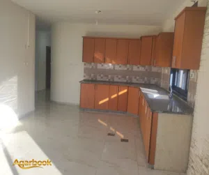 شقة فارغة للايجار خلف المحافظة في ام الشرايط