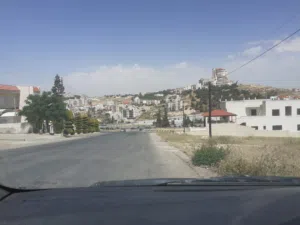 قطعه ارض للبيع الظهير دونم في اجمل موقع 600 الف كامل القطعه