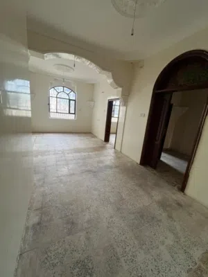 120 m2 3 Bedrooms Apartments for Rent in Sana'a Bayt Baws
