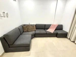 Sofa L-Shaped Grey Modern كنبة زاوية (Shape L) رمادية بحالة ممتازه ونظيفة جداً