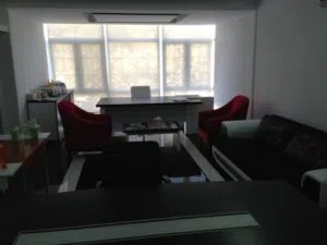 أثاث مكتبي للبيع