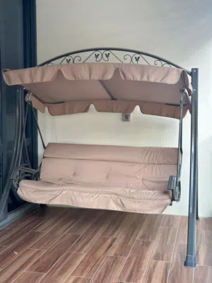 مرجوحة شبه جديدة